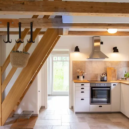 펜션 Idyllisches Landhaus, Garten & Kamin, Fuer Paare Kloster Tempzin