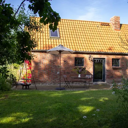 Idyllisches Landhaus, Garten & Kamin, Fuer Paare Kloster Tempzin